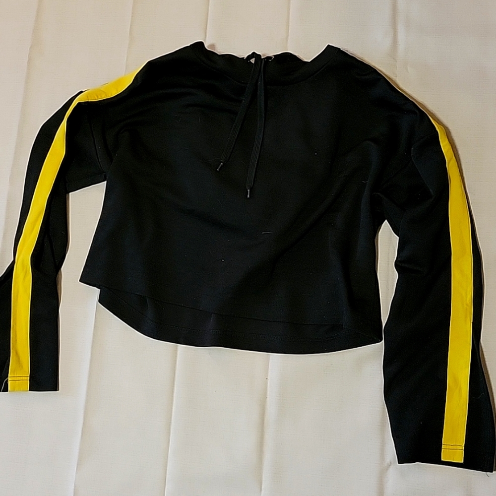 Forever 21 Croped sweatshirt